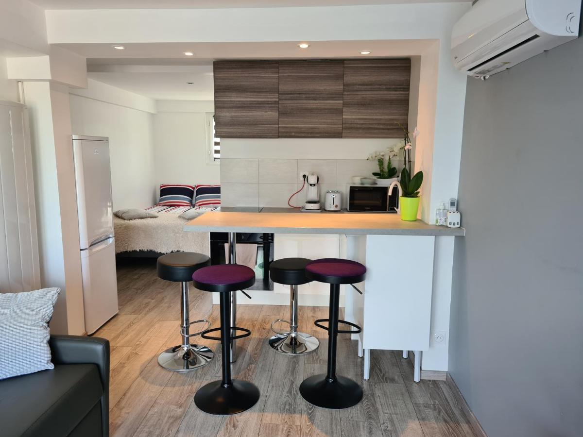 Spacieux Studio Dans Le Beaujolais Saint-Georges-de-Reneins Exteriör bild