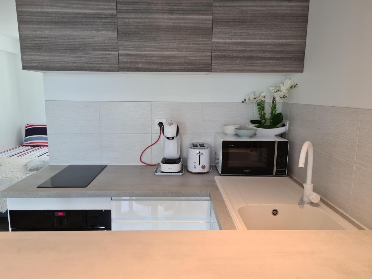 Spacieux Studio Dans Le Beaujolais Saint-Georges-de-Reneins Exteriör bild